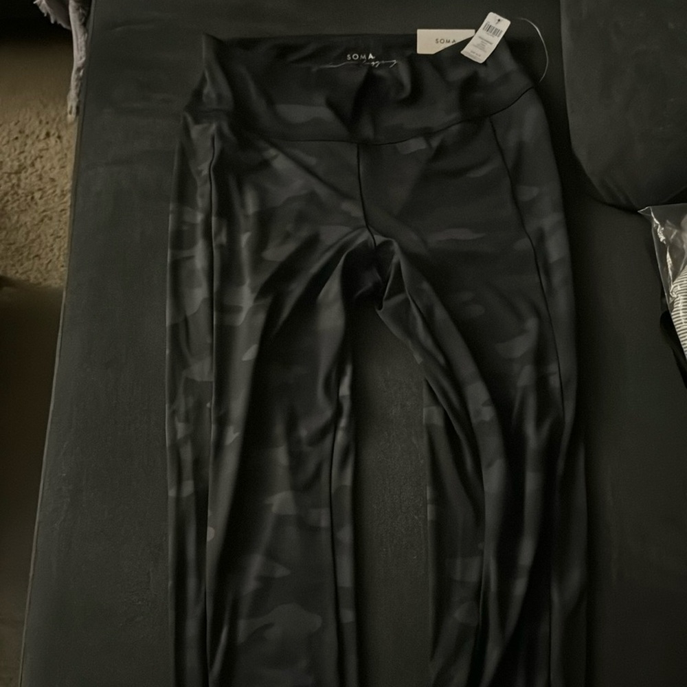Soma Black Camo leggings - XL